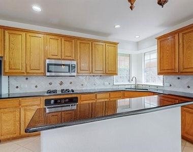8609 Rugby Drive - Photo Thumbnail 12