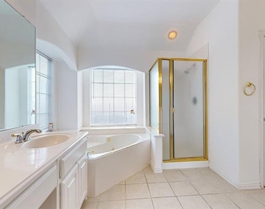 8609 Rugby Drive - Photo Thumbnail 23