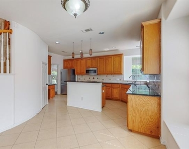 8609 Rugby Drive - Photo Thumbnail 10