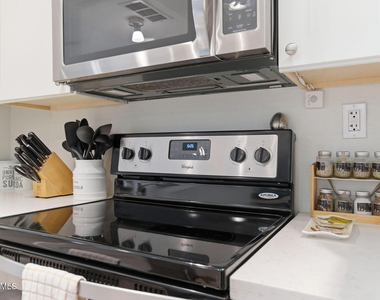 4601 N 73rd Street - Photo Thumbnail 7