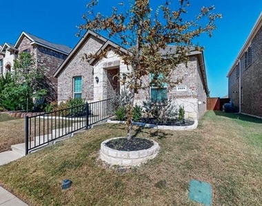 2321 Astapor Drive - Photo Thumbnail 5