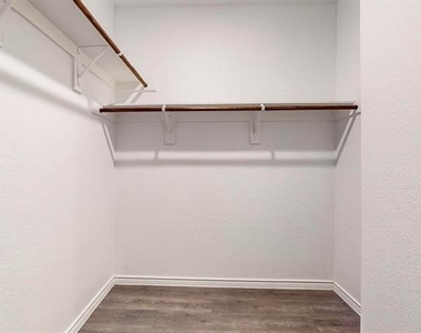 2321 Astapor Drive - Photo Thumbnail 26