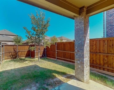 2321 Astapor Drive - Photo Thumbnail 35