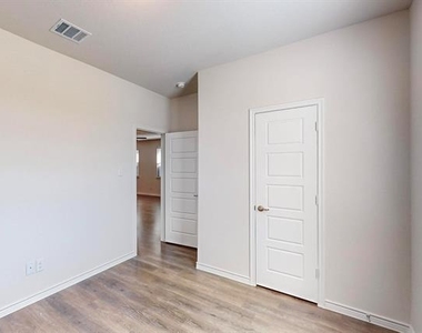2321 Astapor Drive - Photo Thumbnail 19