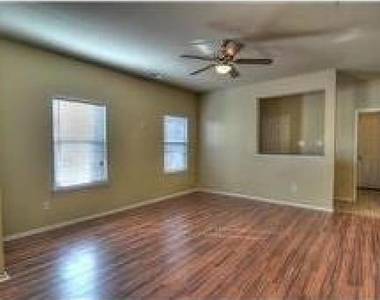 6216 Texana Way - Photo Thumbnail 4