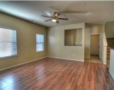 6216 Texana Way - Photo Thumbnail 2