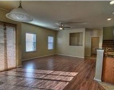 6216 Texana Way - Photo Thumbnail 3