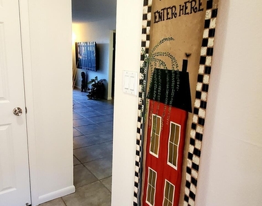 4354 N 82nd Street - Photo Thumbnail 4