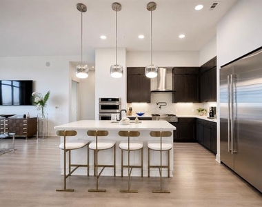 3330 Oak Grove Avenue - Photo Thumbnail 17