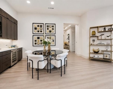 3330 Oak Grove Avenue - Photo Thumbnail 16