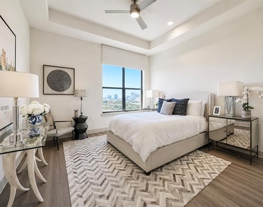 3330 Oak Grove Avenue - Photo Thumbnail 13
