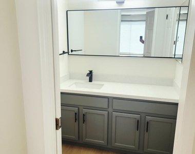 4818 N 73rd Street - Photo Thumbnail 35