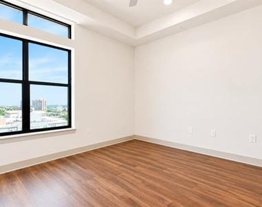3330 Oak Grove Avenue - Photo Thumbnail 17