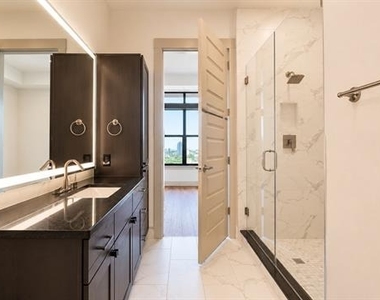 3330 Oak Grove Avenue - Photo Thumbnail 16
