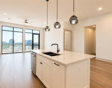 3330 Oak Grove Avenue - Photo Thumbnail 1