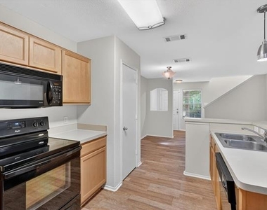 7401 Cowhand Court - Photo Thumbnail 11