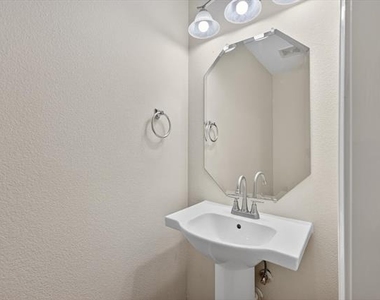 7401 Cowhand Court - Photo Thumbnail 23