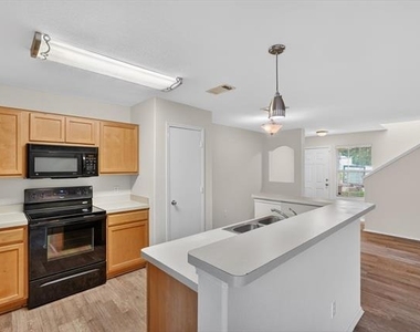 7401 Cowhand Court - Photo Thumbnail 8