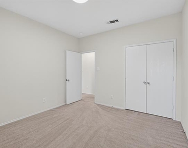 7401 Cowhand Court - Photo Thumbnail 20