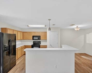 7401 Cowhand Court - Photo Thumbnail 12