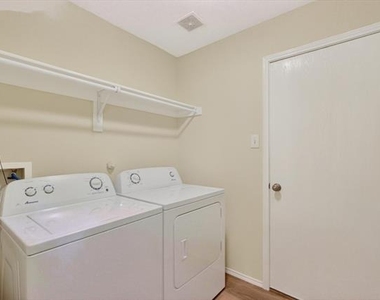7401 Cowhand Court - Photo Thumbnail 22