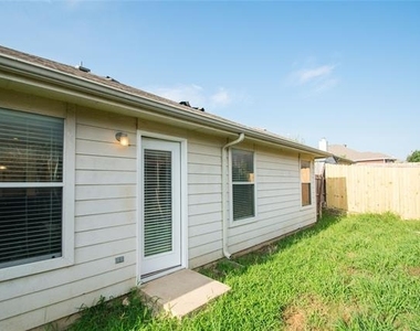 3725 Sapphire Street - Photo Thumbnail 19