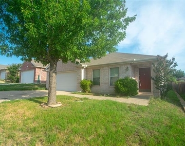 3725 Sapphire Street - Photo Thumbnail 1