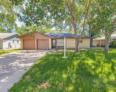406 Vance Street - Photo Thumbnail 23