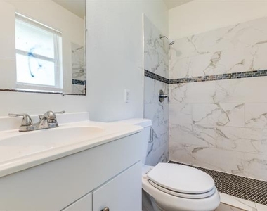 406 Vance Street - Photo Thumbnail 16