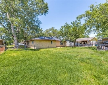 406 Vance Street - Photo Thumbnail 21