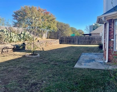 517 Meadowcrest Drive - Photo Thumbnail 21
