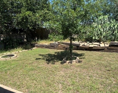 517 Meadowcrest Drive - Photo Thumbnail 20