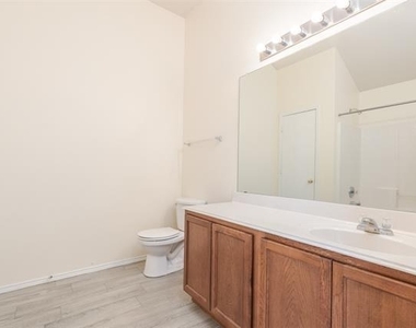 6260 Trinity Creek Drive - Photo Thumbnail 16