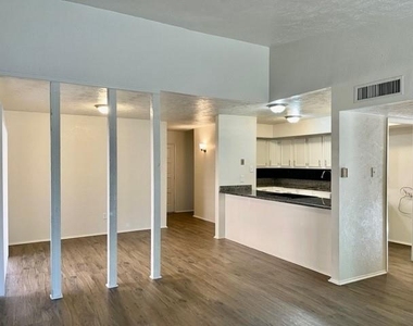 4020 Blue Flag Lane - Photo Thumbnail 5