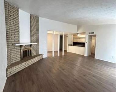 4020 Blue Flag Lane - Photo Thumbnail 4