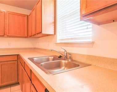 2324 Cavalry Drive - Photo Thumbnail 9