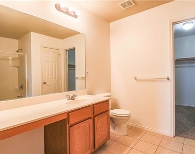 2324 Cavalry Drive - Photo Thumbnail 21