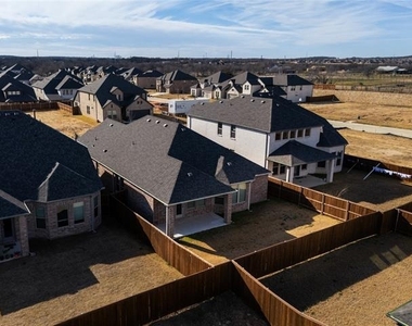 5200 Woodway Drive - Photo Thumbnail 21
