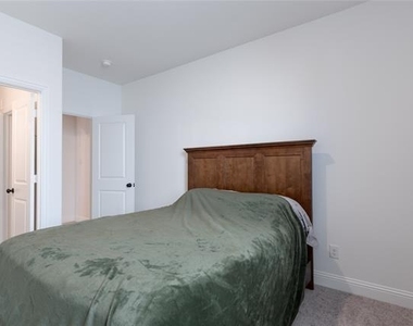 5200 Woodway Drive - Photo Thumbnail 13