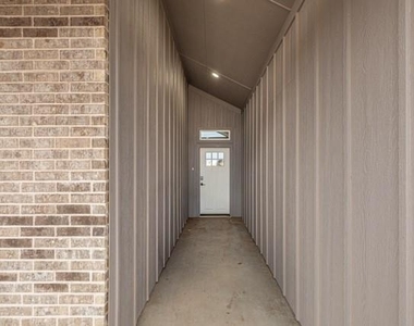 7627 Hudson Way - Photo Thumbnail 4
