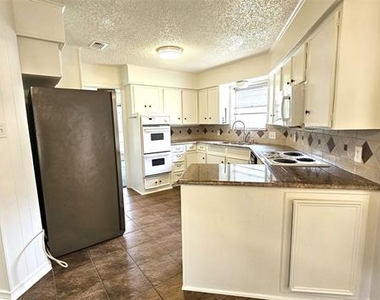 1908 Westridge Street - Photo Thumbnail 11