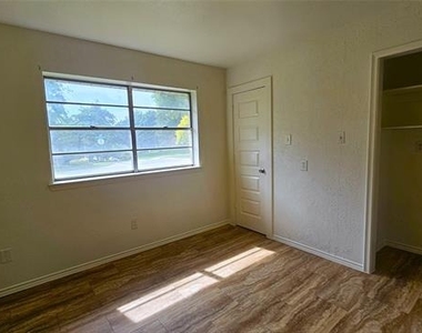 1908 Westridge Street - Photo Thumbnail 19