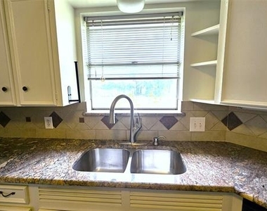 1908 Westridge Street - Photo Thumbnail 12