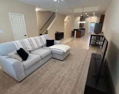 6406 Shakespeare Place - Photo Thumbnail 4