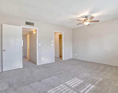 1907 W Belmont Avenue - Photo Thumbnail 20