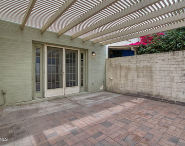 1907 W Belmont Avenue - Photo Thumbnail 24