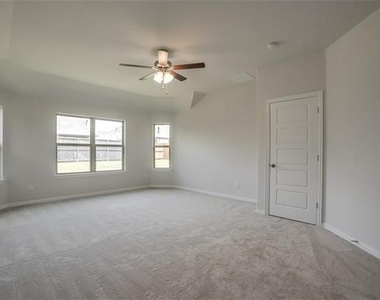 1829 Meadow Trail Lane - Photo Thumbnail 6