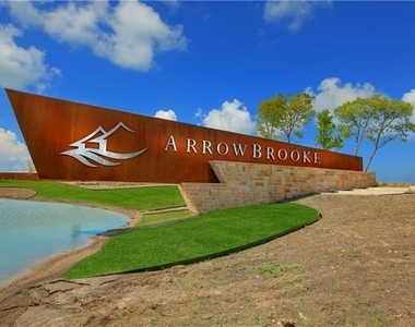 1829 Meadow Trail Lane - Photo Thumbnail 11