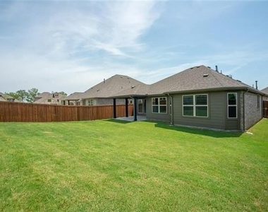 1829 Meadow Trail Lane - Photo Thumbnail 9