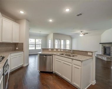 1829 Meadow Trail Lane - Photo Thumbnail 3